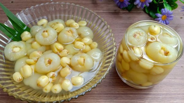 Chè hạt sen long nhãn